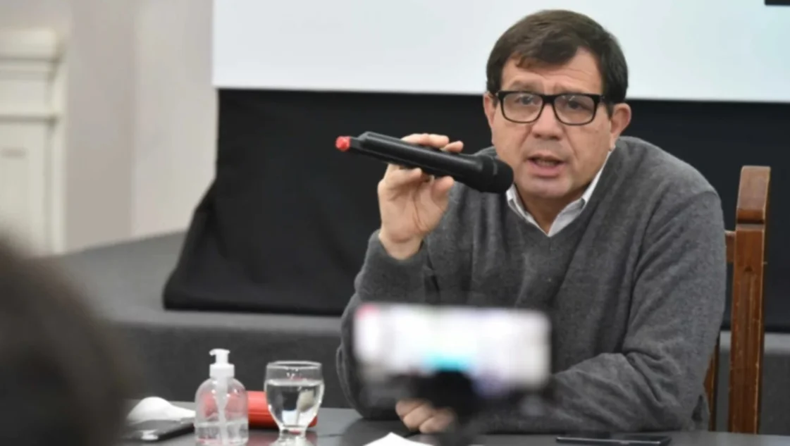 "Soy enemigo de las fases, pero es una posibilidad" que Bahía retroceda a fase 3