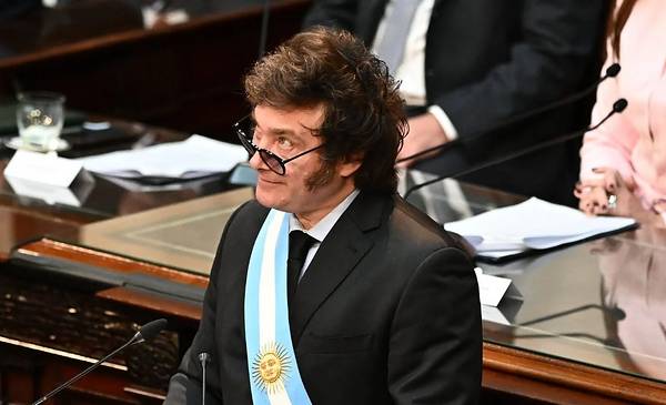El Gobierno presentó el borrador de la nueva Ley Bases y el paquete ...