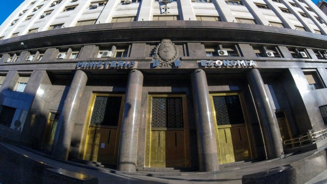 Qué gastos recortó Milei para lograr el superávit fiscal Qué gastos recortó Milei para lograr el superávit fiscal