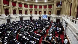Luego de 30 horas de sesión, la Cámara de Diputados aprobó la Ley Bases y el Paquete Fiscal