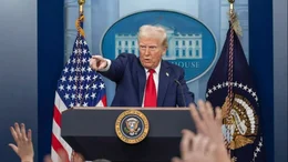 A horas de la llegada de Milei a EE. UU., Trump aplica un arancel del 10 % a los productos argentinos