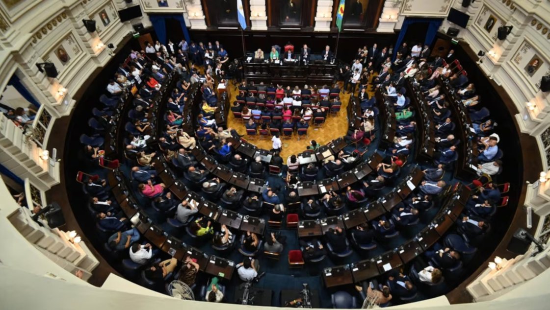 Legislatura bonaerense: sin acuerdo en el PJ, se postergó la definición del calendario electoral Legislatura bonaerense: sin acuerdo en el PJ, se postergó la definición del calendario electoral