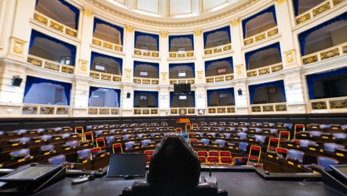 Tira y afloje con múltiples variables de la agenda electoral Tira y afloje con múltiples variables de la agenda electoral
