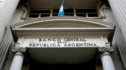 Las reservas del Central, en jaque: por primera vez en 14 meses perforaron los US$ 25 mil millones