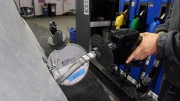 Si continúa la caída del petróleo, YPF podría bajar el precio de los combustibles
