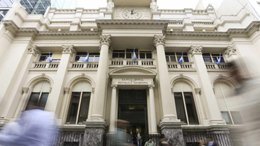 El Banco Central ya ofrece comprar dólares a $1.000: cuál es la audaz jugada del Gobierno