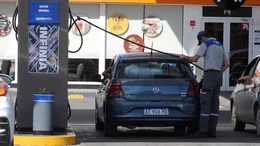 YPF bajará 4 % los precios de la nafta y el gasoil a partir de este jueves