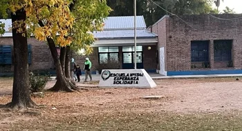 Tragedia en una escuela de Santa Fe: murió un docente en plena clase