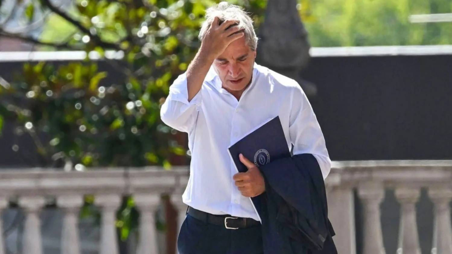 Caputo reconoció que la inflación de marzo puede ser más alta de lo esperado por las naftas