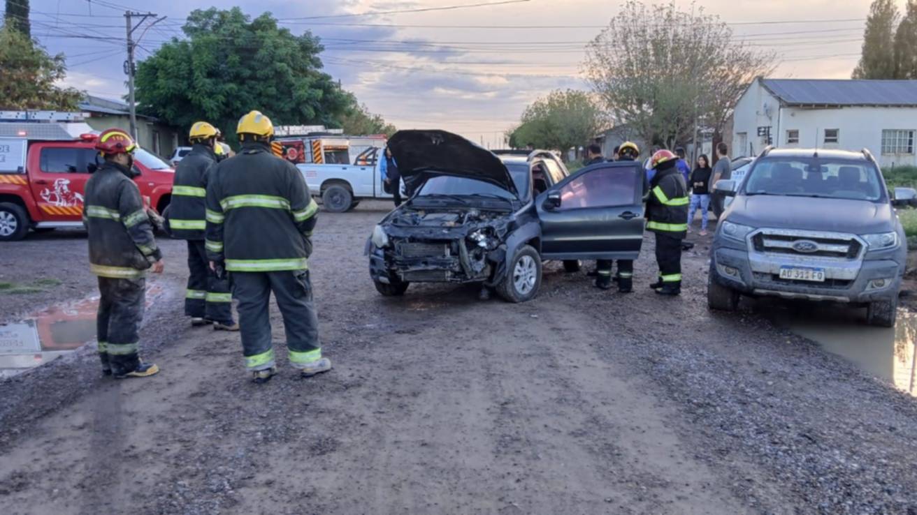 Patagones: una mujer herida tras un fuerte choque entre dos camionetas