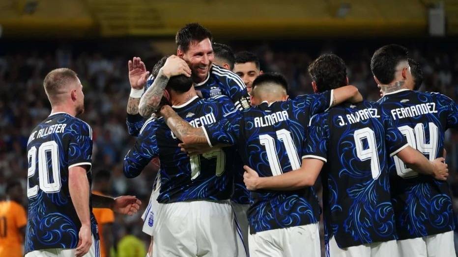 Argentina cayó al tercer puesto del ranking FIFA previo al Mundial 2026