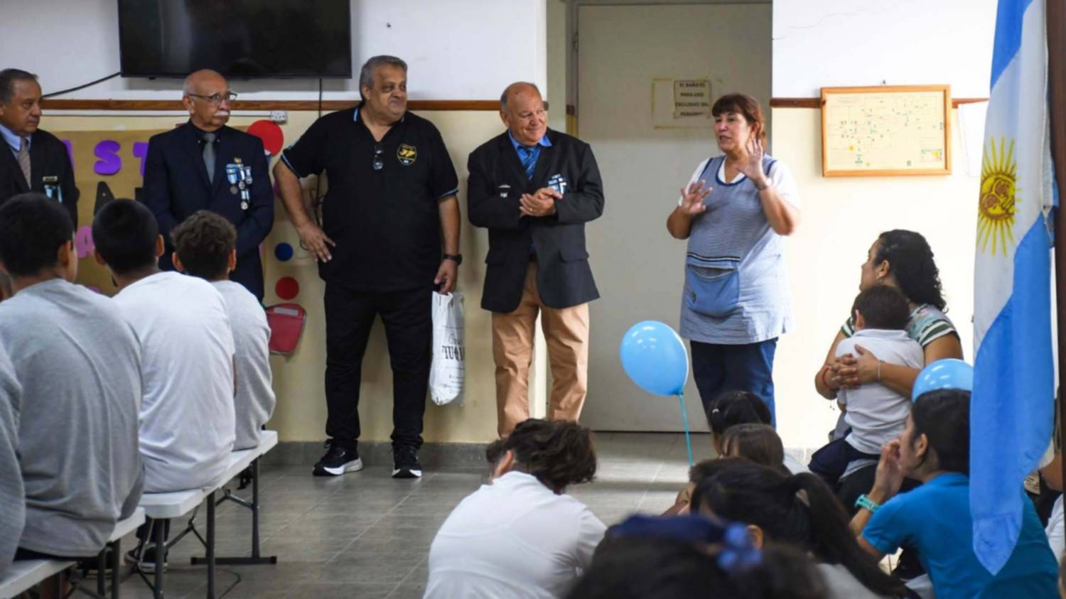 Excombatientes visitaron la Escuela Especial Stella Maris
