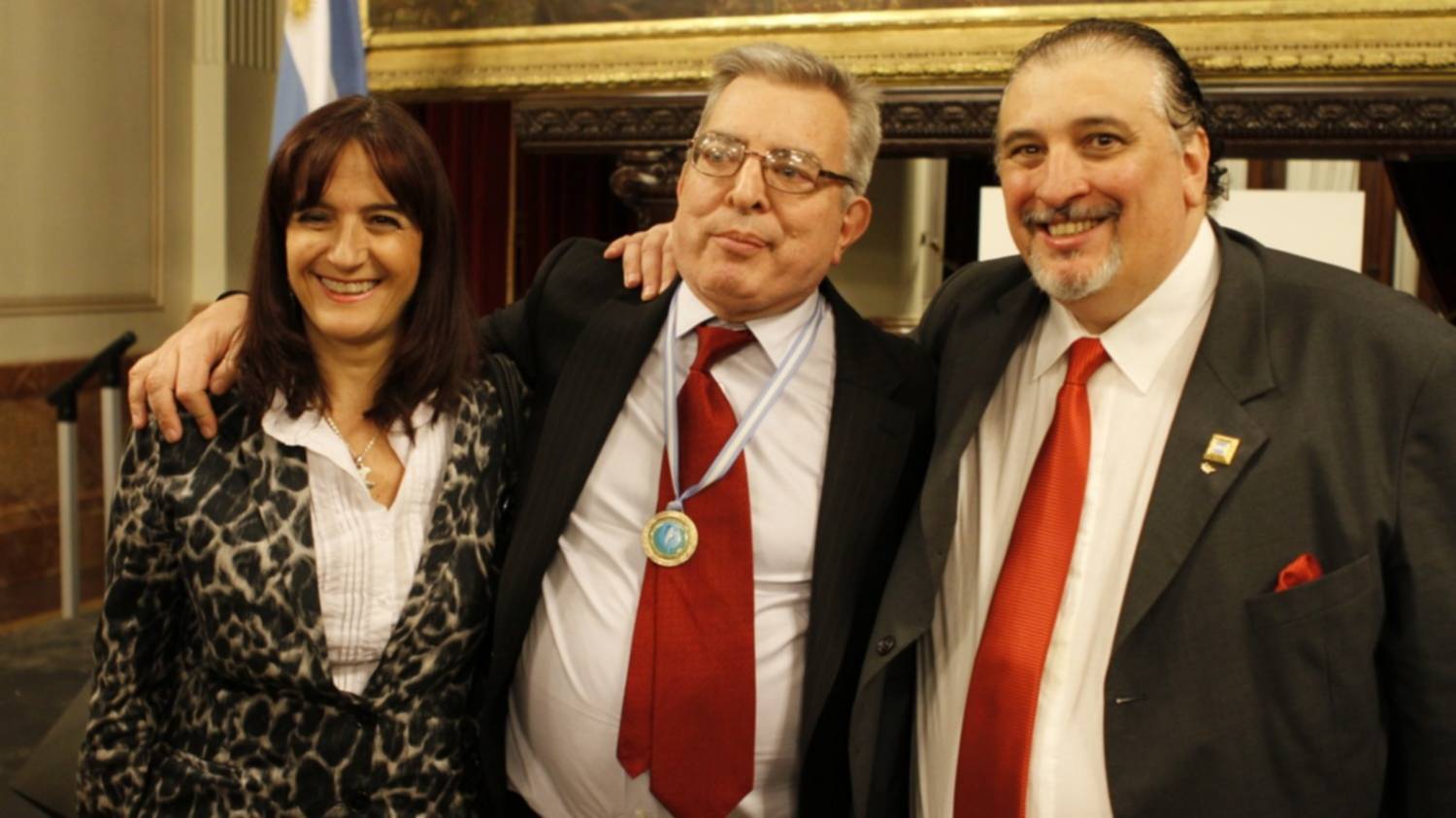 Adiós a "Santitos": el hombre que le puso voz a la gloria y corazón al boxeo