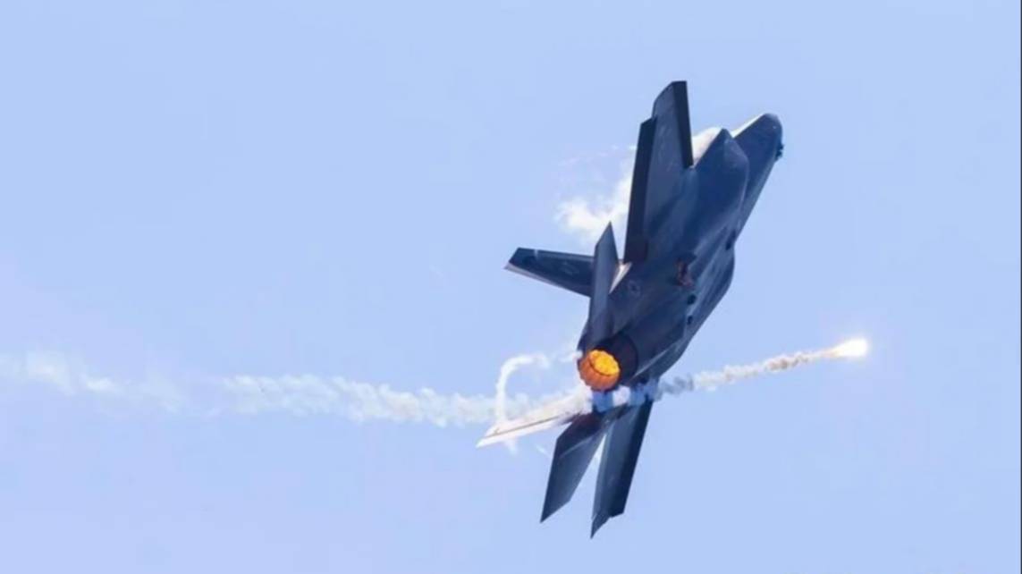 Irán asegura haber derribado un caza F-35 de Estados Unidos en el centro del país