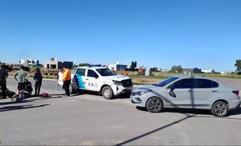 Sufrió graves heridas un menor que chocó mientras conducía una moto robada