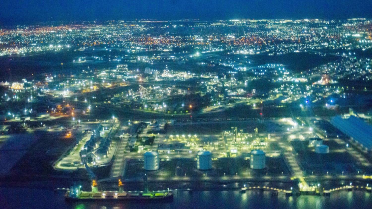 Una ciudad en transición, con heridas abiertas y a las puertas de grandes inversiones