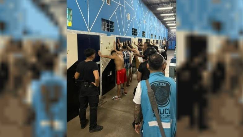 Desbarataron una banda que hacía extorsiones sexuales desde los penales de Sierra Chica y Merlo