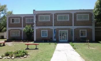 Dos facturas y confusión por una supuesta pileta "desaparecida" de una colonia municipal