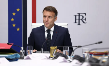 Macron: alto el fuego debe ser respetado en todas las áreas de confrontación, incluido el Líbano