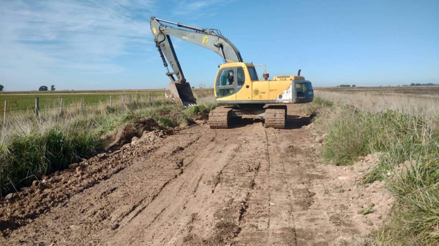 Implementarán un plan provincial para mantenimiento y mejora de caminos rurales