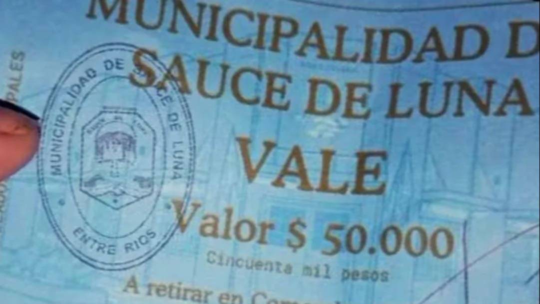 Crisis recaudatoria: en la localidad de Sauce de Luna pagan con vales de comida