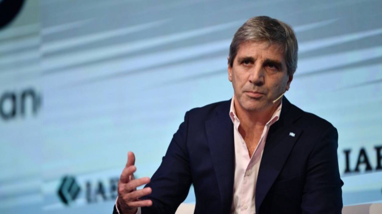 El equipo económico viaja a la Asamblea del FMI y busca destrabar desembolso