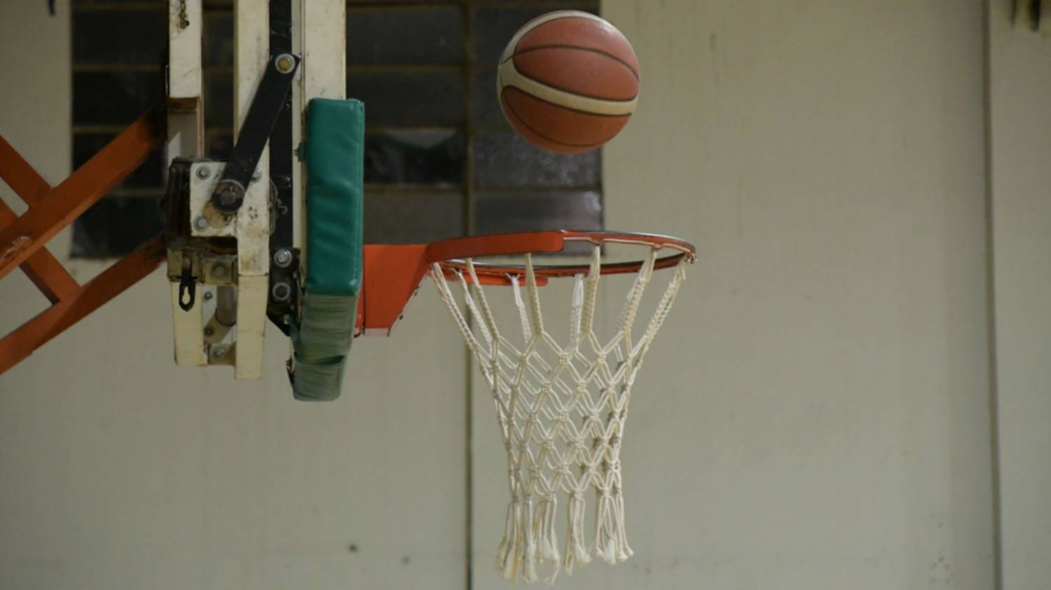 La Falda y El Nacional meten hoy el partido pendiente de la LBB Plata