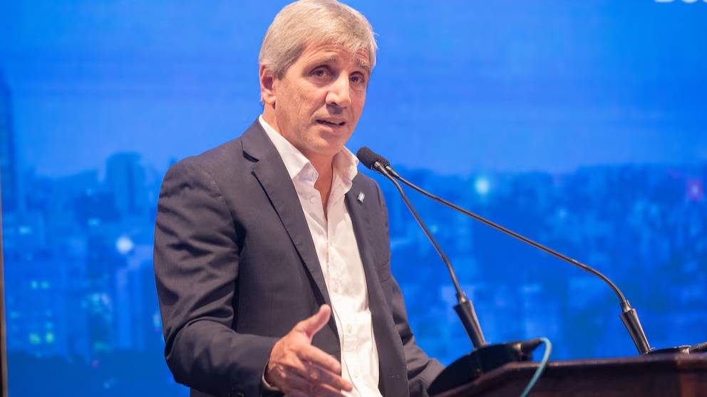 Caputo admitió que la inflación de marzo superará el 3%, pero aseguró que bajará en abril