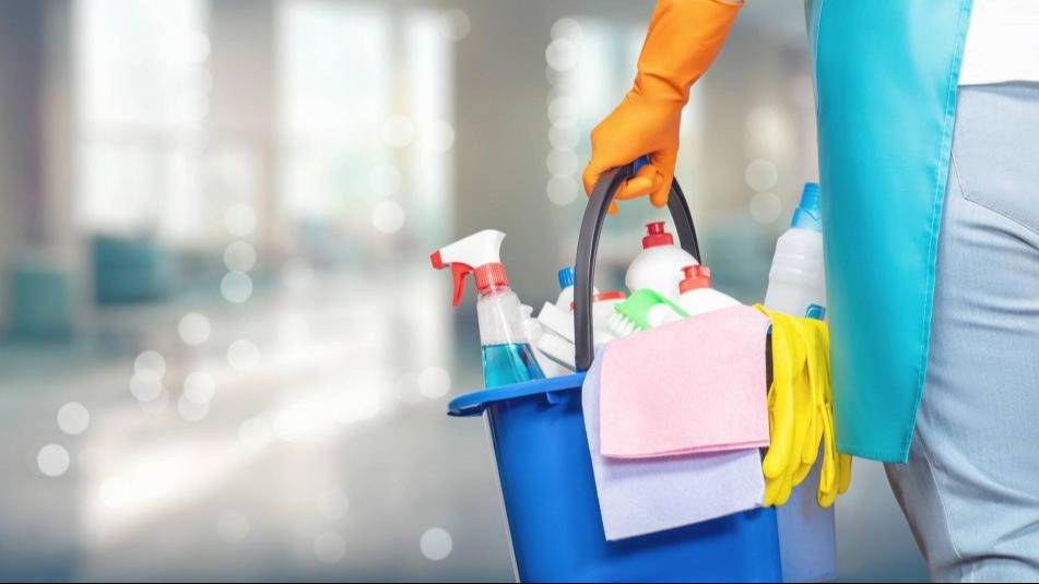 La informalidad creció al 43 % y golpea con más fuerza a mujeres y jóvenes