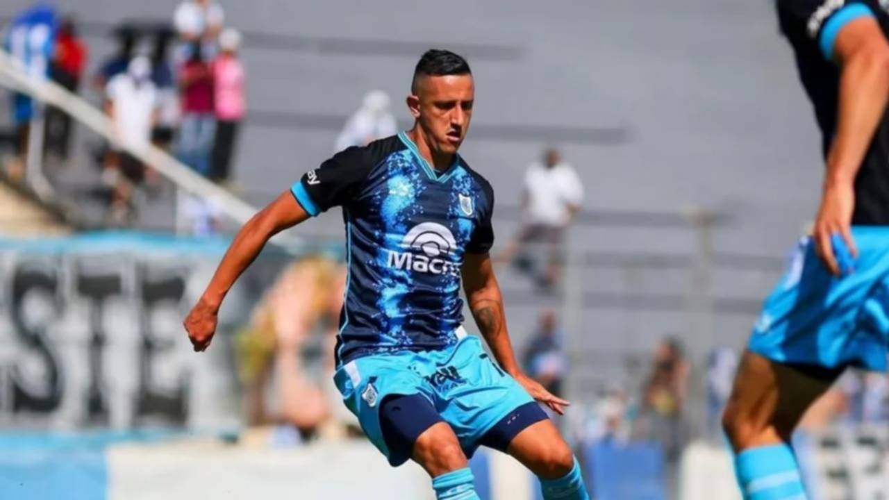 Al jugador de Gimnasia que gritó “bomba” en un avión lo imputaron por intimidación pública