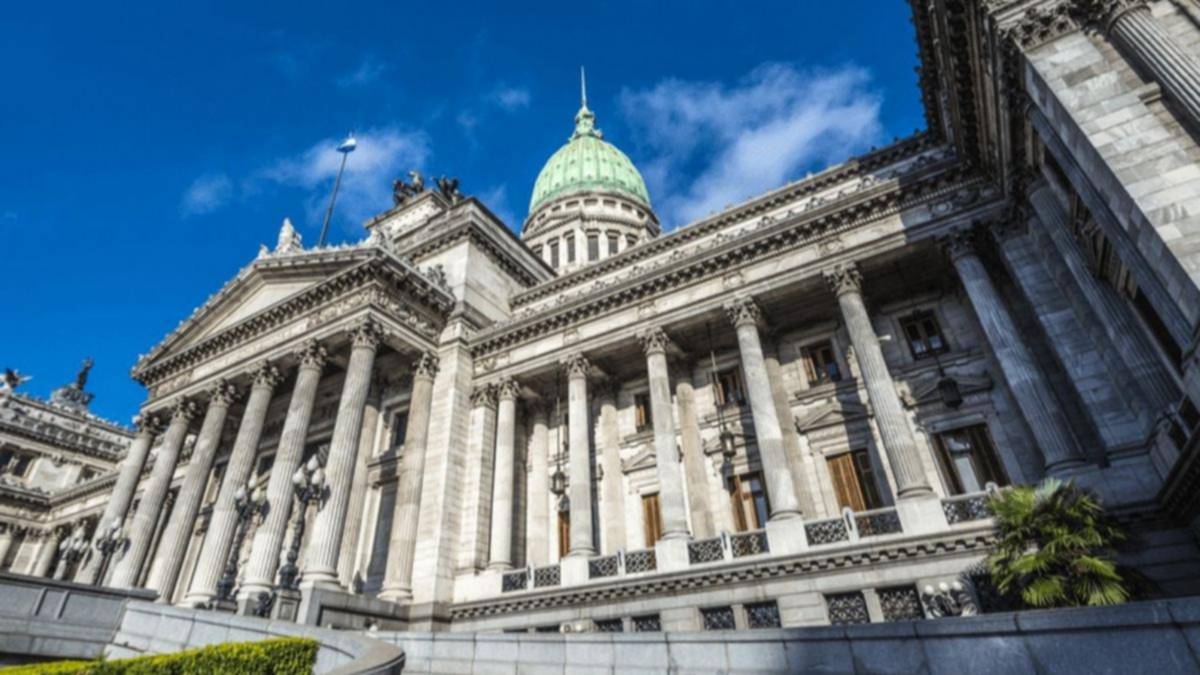 Vuelve "Ficha Limpia" al Congreso tras el revés del año pasado: qué dice el nuevo proyecto