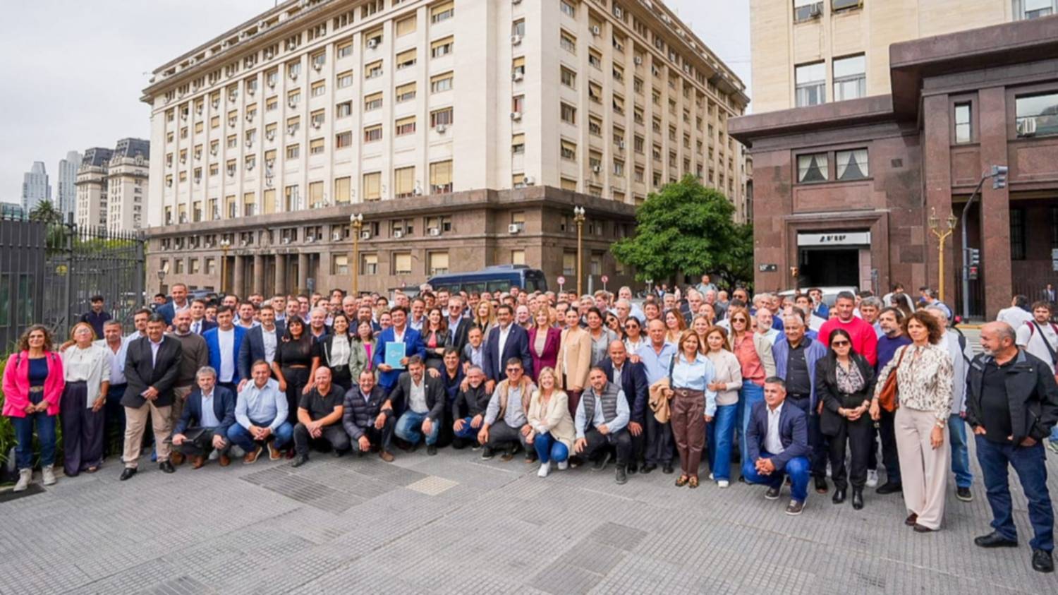 Patagones: Marino participó del encuentro de intendentes con el gobernador Kicillof 