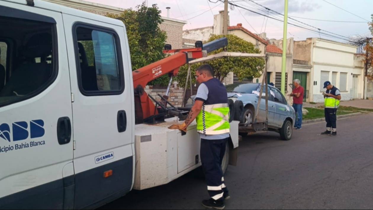 Operativo en el barrio Kilómetro 5 terminó con vehículos secuestrados y dos personas detenidas