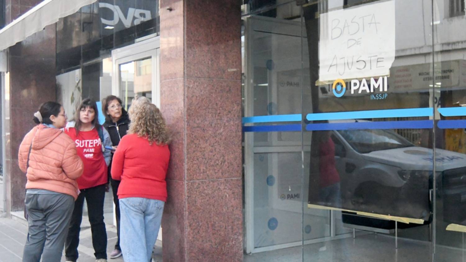 Crisis en el PAMI: atención restringida por una protesta gremial