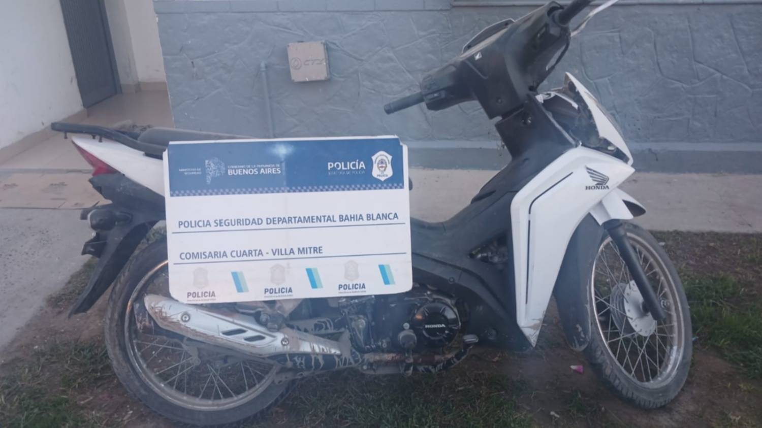 Robó una moto en Villa Mitre y fue capturado del otro lado de la ciudad
