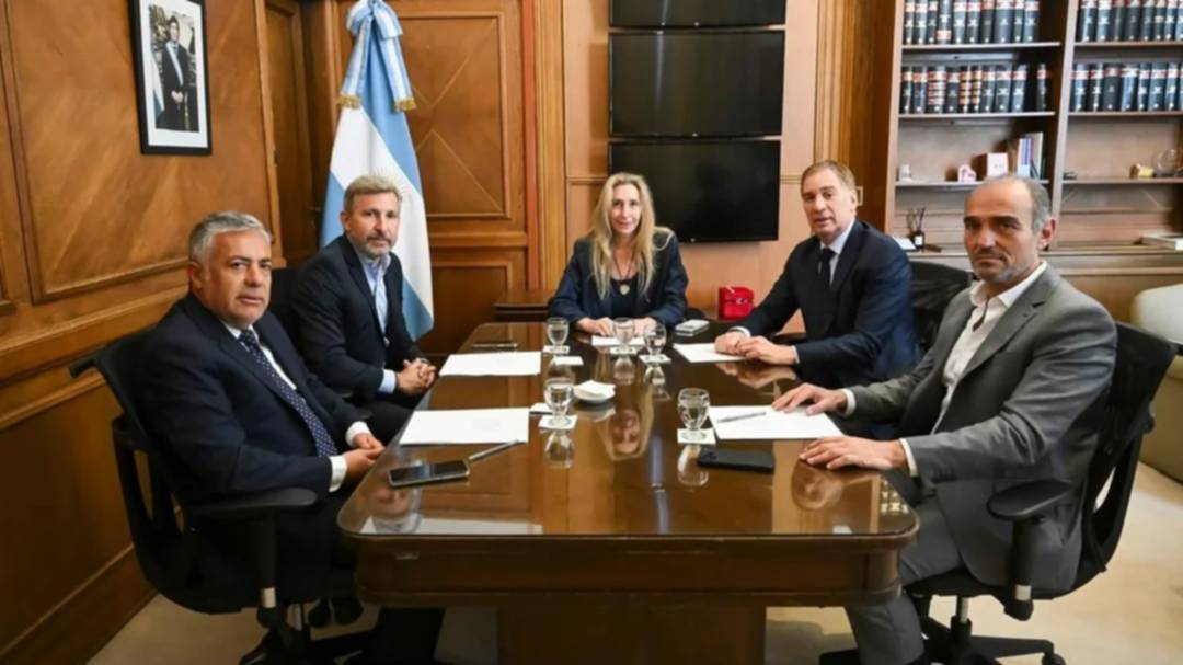 Karina Milei activa la mesa del armado electoral, pero posterga las definiciones 