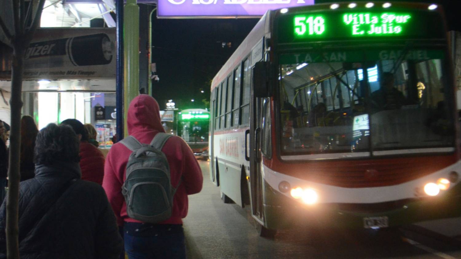 Crisis en el transporte público: las empresas reducen las frecuencias y no habrá colectivos desde las 20.30