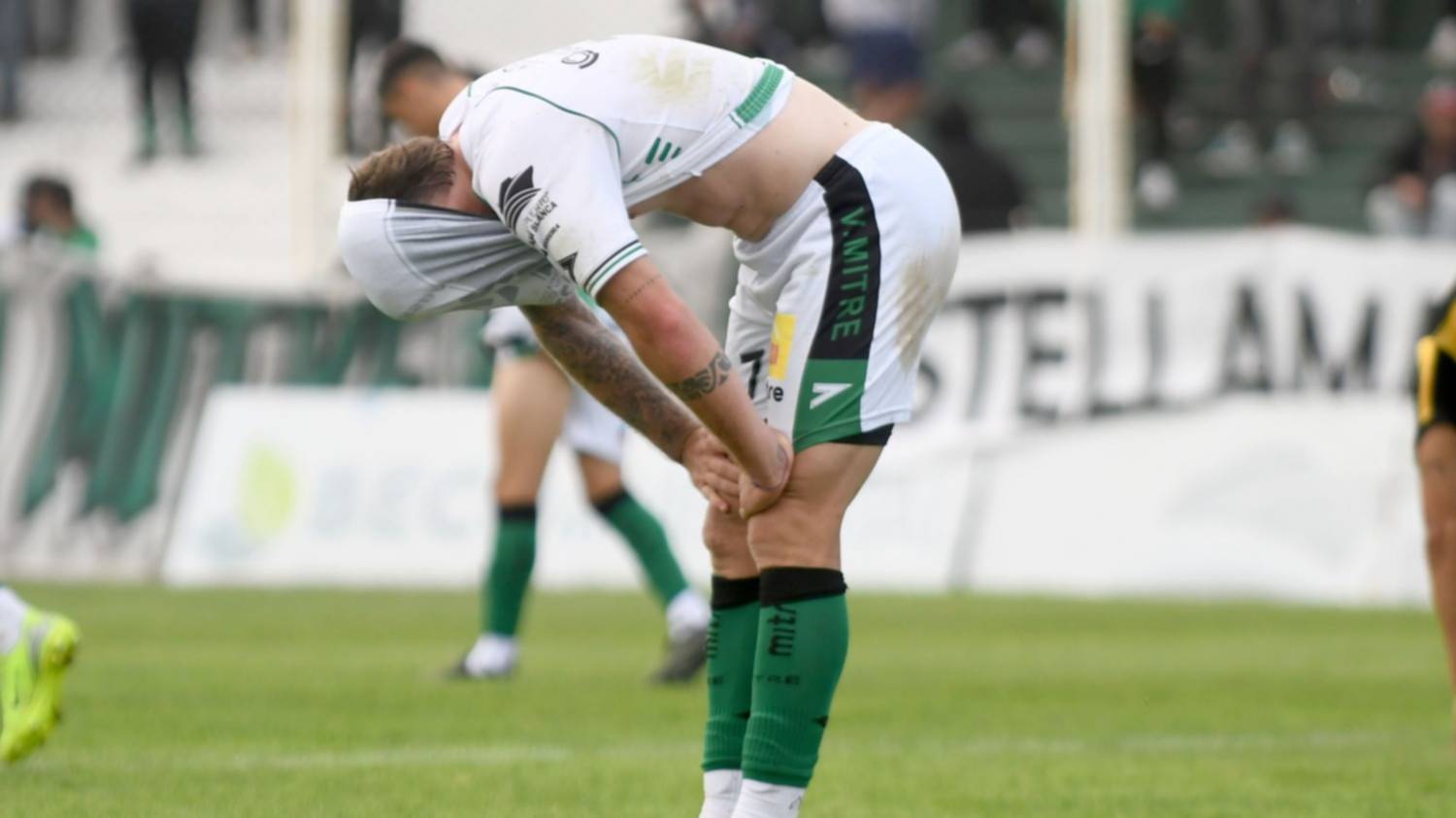 Villa Mitre volvió a comprobar que los goles no se merecen: 0-0 ante Santamarina