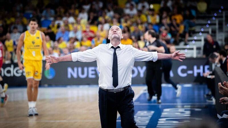 Canarias volvió a perder, pero el Che García no se achica: "No seré yo quien toque el botón de pánico"