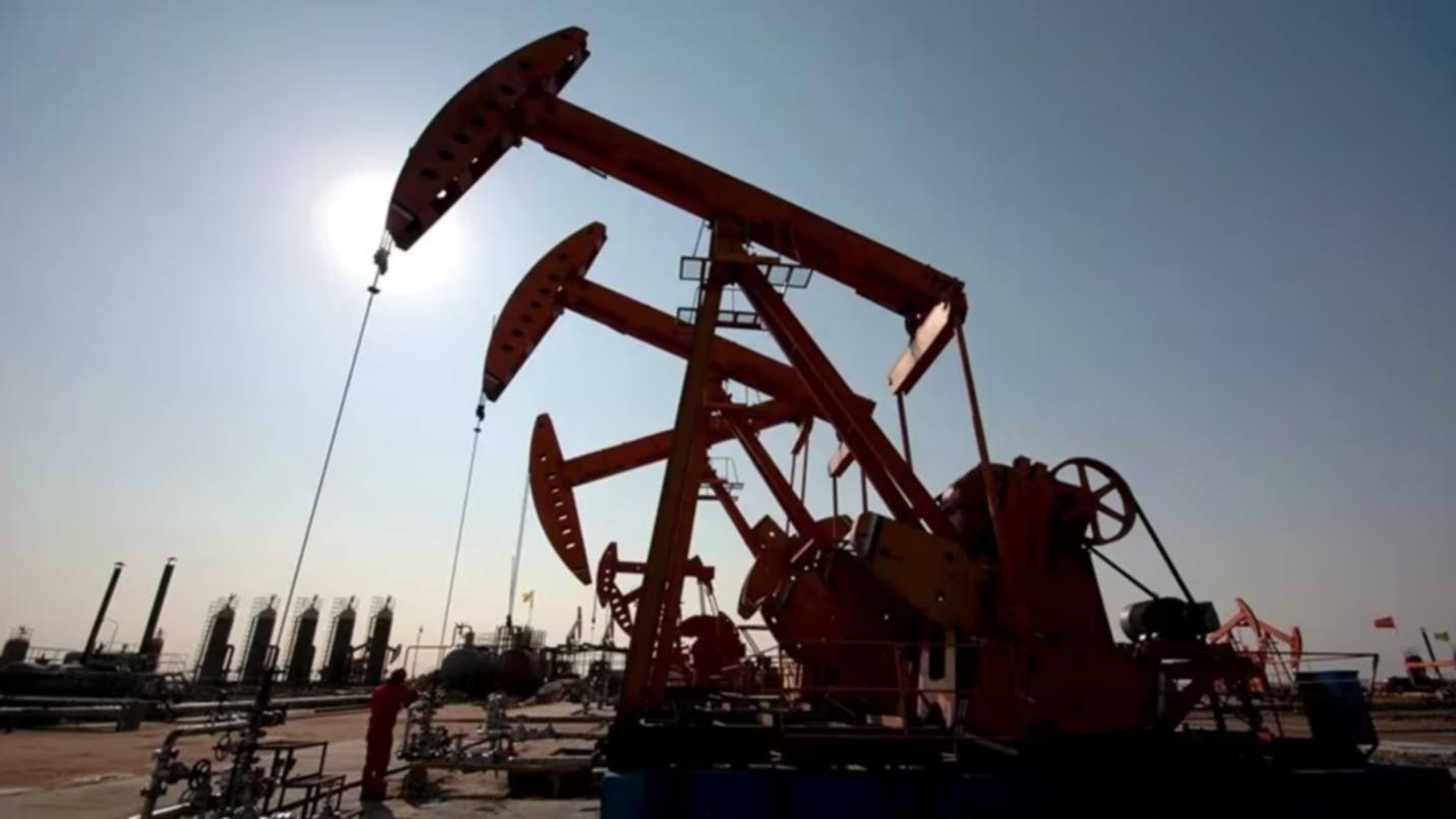 El petróleo vuelve a subir y se acerca a US$100 a horas de que venza la tregua en Medio Oriente