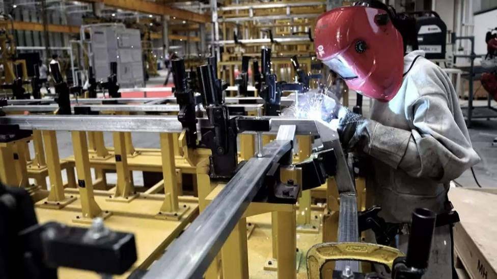 Industria en rojo: concentra el 97% de la pérdida de empleo en 2026
