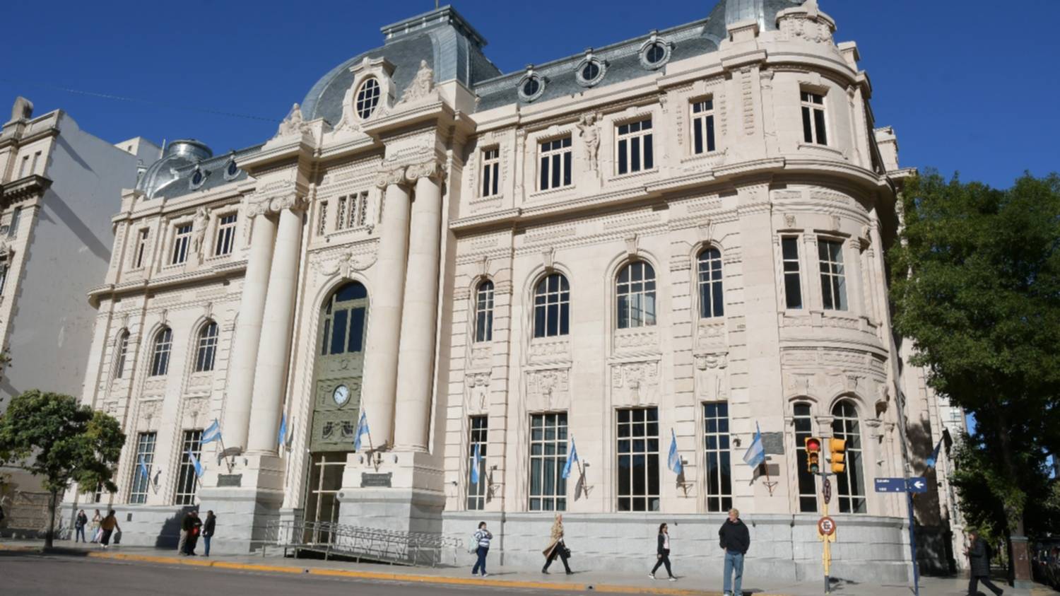 Banco Nación: se plantea la apertura del edificio para inicios de 2027