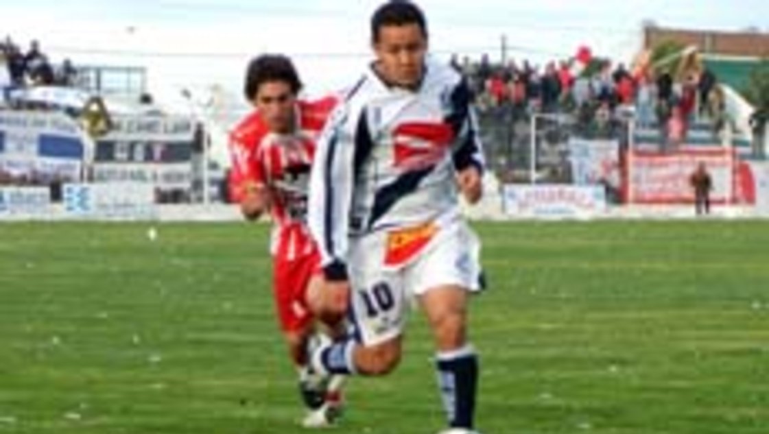 Con uno menos, Brown de Madryn fue más que Rivadavia: 2-0
