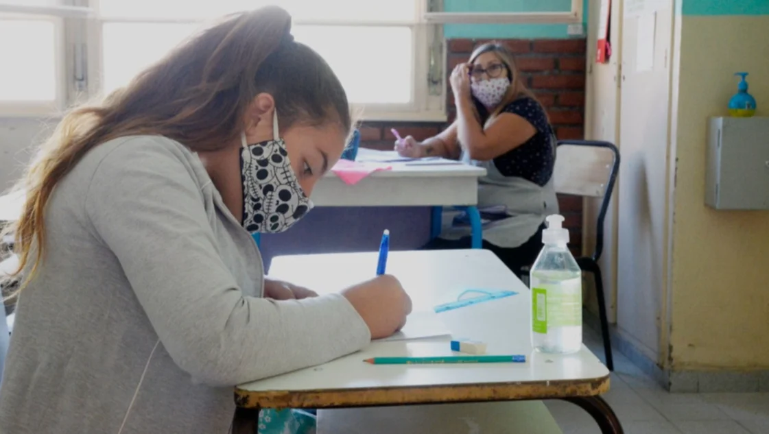 Un grupo de padres autoconvocados pide la vuelta a la virtualidad Un grupo de padres autoconvocados pide la vuelta a la virtualidad