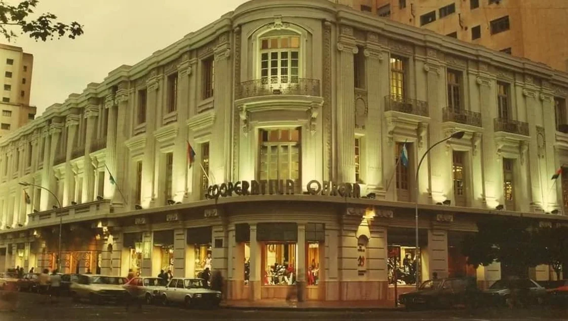 Cierra el Centro de Compras Cierra el Centro de Compras
