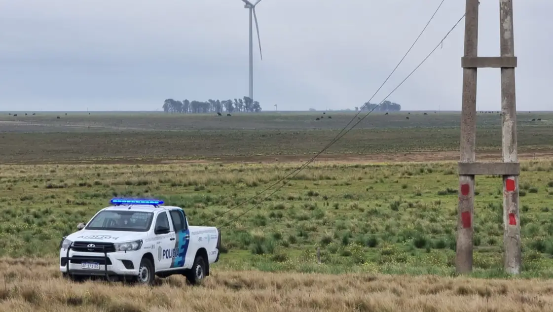 Abandonaron a 4 hombres electrocutados y sin vida en una camioneta en el Hospital Municipal