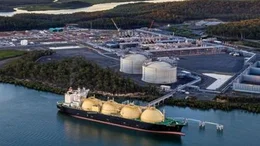 En junio se define si el proyecto de YPF y Petronas se concreta en Bahía Blanca o en Río Negro