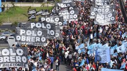 Hicieron 27 allanamientos en una causa que investiga extorsión a beneficiarios de planes sociales