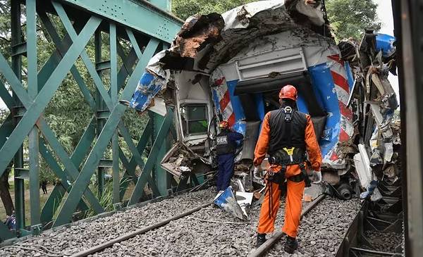 Tras el choque de trenes en Palermo, el Gobierno decretará la ...
