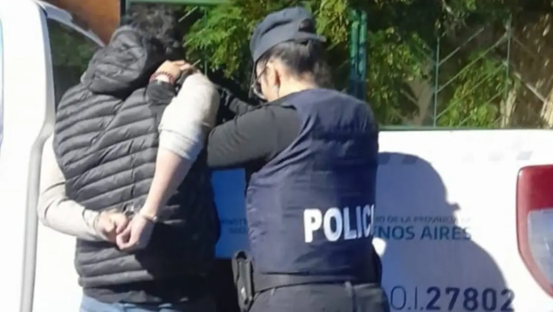 Aprehenden a un hombre que se negó a realizar el test de alcoholemia e intentó agredir a la policía